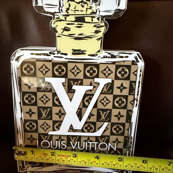 Louis Vuitton Wall Plaque Perfume Bottle NWT never displayed - Picture 7 of 8